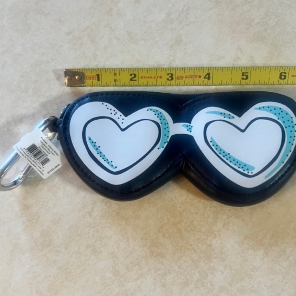 Vera Bradley SHORE ENOUGH glasses Bag Charm NWT - Picture 2 of 4